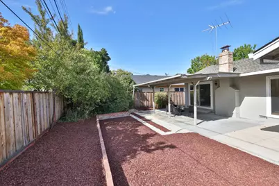 10815 E Estates Dr, Cupertino, CA 95014 - Photo 21