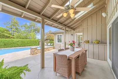 18113 Saratoga Los Gatos Rd, Monte Sereno, CA 95030 - Photo 27