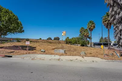 5980 Travel Park Cir, Gilroy, CA 95020 - Photo 3