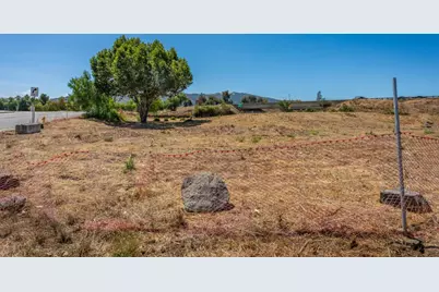 5980 Travel Park Cir, Gilroy, CA 95020 - Photo 7