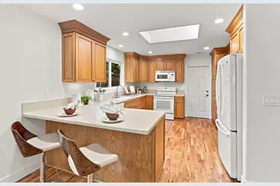 1304 Cherry Ct, San Jose, CA 95118 - Photo 5