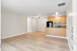 755 14th Ave 409, Santa Cruz, CA 95062 - Photo 5