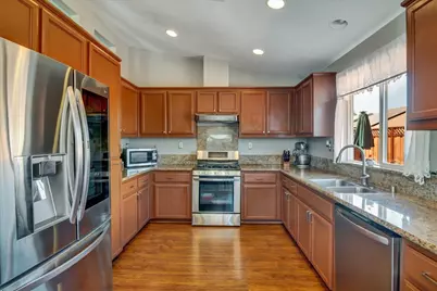 1093 Lambdin St, Manteca, CA 95336 - Photo 23