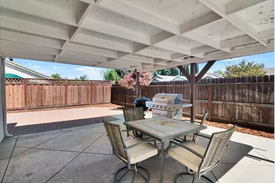 1093 Lambdin St, Manteca, CA 95336 - Photo 35