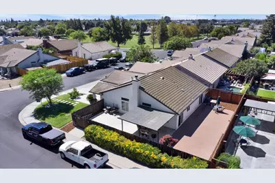 1093 Lambdin St, Manteca, CA 95336 - Photo 9
