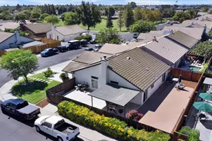 1093 Lambdin St, Manteca, CA 95336 - Photo 9