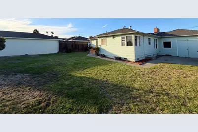 427 Carmel St, Watsonville, CA 95076 - Photo 11