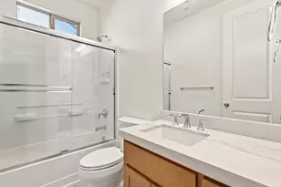 1261 Azalea Dr, Hollister, CA 95023 - Photo 9