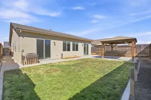 1261 Azalea Dr, Hollister, CA 95023 - Photo 41