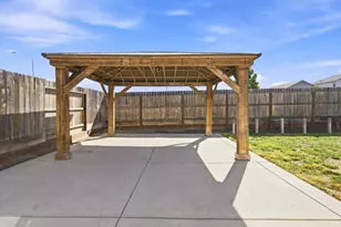 1261 Azalea Dr, Hollister, CA 95023 - Photo 37
