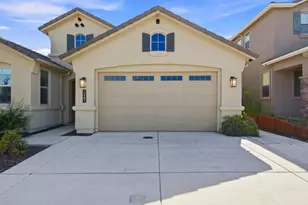 1261 Azalea Dr, Hollister, CA 95023 - Photo 3