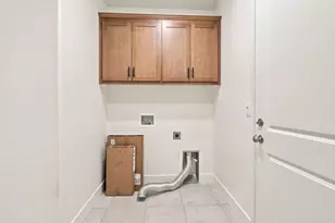 1261 Azalea Dr, Hollister, CA 95023 - Photo 17