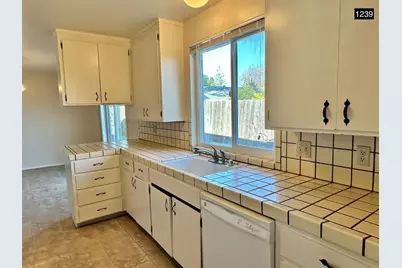 1241 Klee Ct, Sunnyvale, CA 94087 - Photo 17