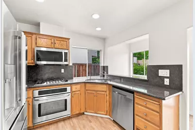 24933 Avocado Ct, Hayward, CA 94544 - Photo 9