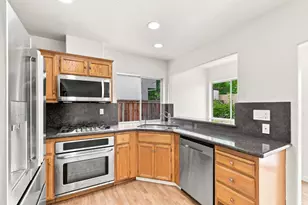 24933 Avocado Ct, Hayward, CA 94544 - Photo 9