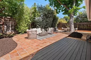 250 E Creek Dr, Menlo Park, CA 94025 - Photo 21