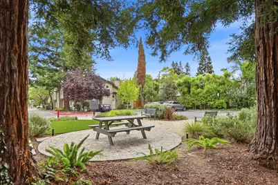 172 Ada Ave 10, Mountain View, CA 94043 - Photo 19