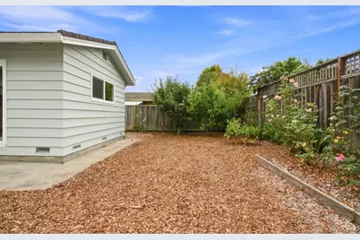 121 Corinne Ave, Santa Cruz, CA 95065 - Photo 31