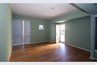 97 E Saint James St 21, San Jose, CA 95112 - Photo 5