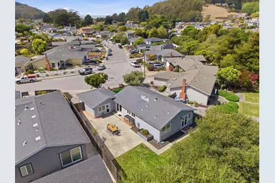 1239 Galvez Dr, Pacifica, CA 94044 - Photo 41