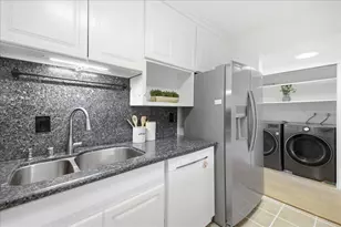 125 Connemara Way 115, Sunnyvale, CA 94087 - Photo 11
