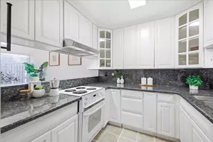 125 Connemara Way 115, Sunnyvale, CA 94087 - Photo 9