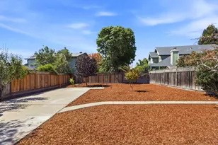 205 Miramar Dr, Santa Cruz, CA 95060 - Photo 27