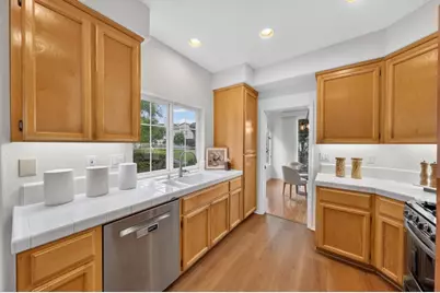 92 Outlook Cir, Pacifica, CA 94044 - Photo 9