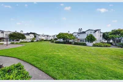 92 Outlook Cir, Pacifica, CA 94044 - Photo 43