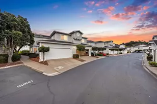 92 Outlook Cir, Pacifica, CA 94044 - Photo 1