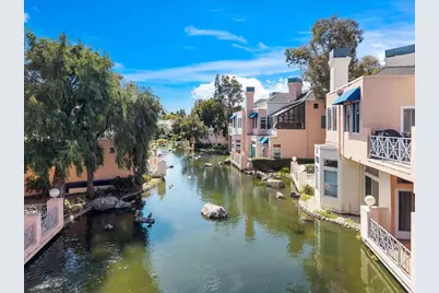 799 Lakeshore Dr, Redwood City, CA 94065 - Photo 33