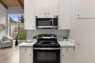 22990 Cricket Hill Rd, Cupertino, CA 95014 - Photo 11