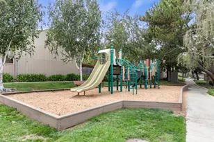 22990 Cricket Hill Rd, Cupertino, CA 95014 - Photo 33