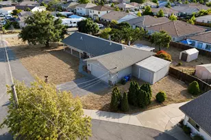 100 El Dorado Dr, Hollister, CA 95023 - Photo 31