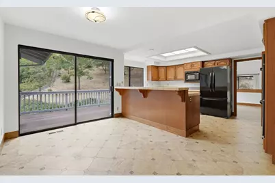 11 Biltmore Ln, Menlo Park, CA 94025 - Photo 9