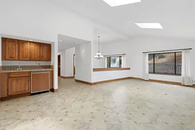 11 Biltmore Ln, Menlo Park, CA 94025 - Photo 11