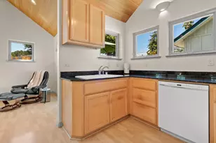 518 Capitola Ave, Capitola, CA 95010 - Photo 15