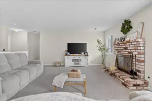13 Victor Cir, Salinas, CA 93907 - Photo 5