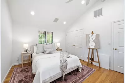 1760 Creek Dr, San Jose, CA 95125 - Photo 27