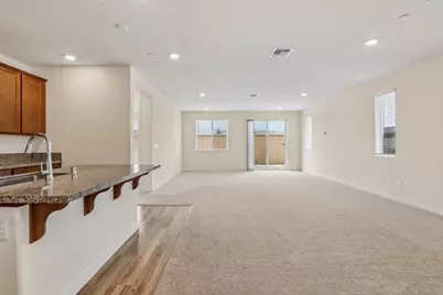 2137 Borealis Cir, Roseville, CA 95747 - Photo 5
