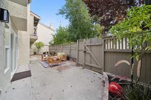 19417 Vineyard Ln, Saratoga, CA 95070 - Photo 19
