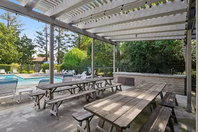 19417 Vineyard Ln, Saratoga, CA 95070 - Photo 23