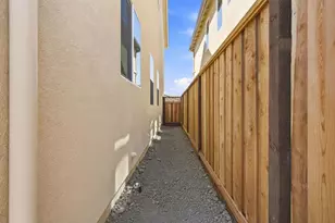 748 S Aurora Way, King City, CA 93930 - Photo 9