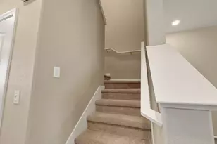 133 Llano De Los Robles Ave 3, San Jose, CA 95136 - Photo 25