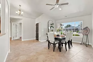 1611 Napa Ct, Hollister, CA 95023 - Photo 3