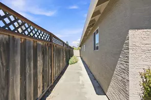 1611 Napa Ct, Hollister, CA 95023 - Photo 31