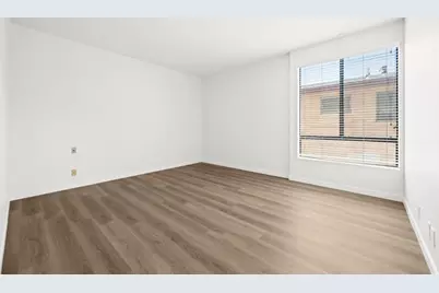 910 S Bedford St 102, Los Angeles, CA 90035 - Photo 21