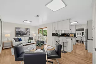 1091 Rockefeller Dr, Sunnyvale, CA 94087 - Photo 19