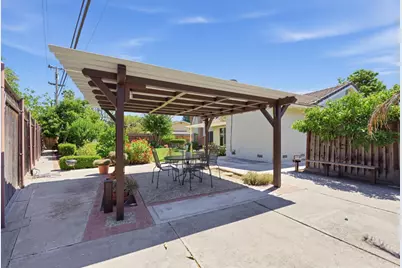 1091 Rockefeller Dr, Sunnyvale, CA 94087 - Photo 43