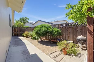 1091 Rockefeller Dr, Sunnyvale, CA 94087 - Photo 47